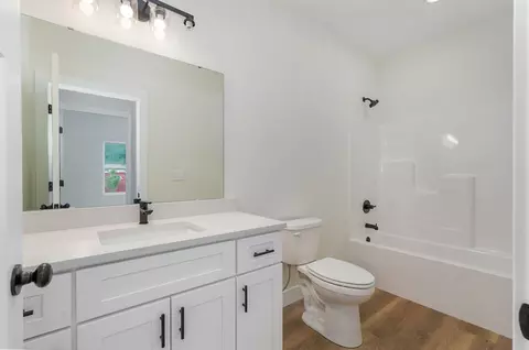 Bath - 1005 W Jay St, Ozark, MO 65721 photo 3 of 3
