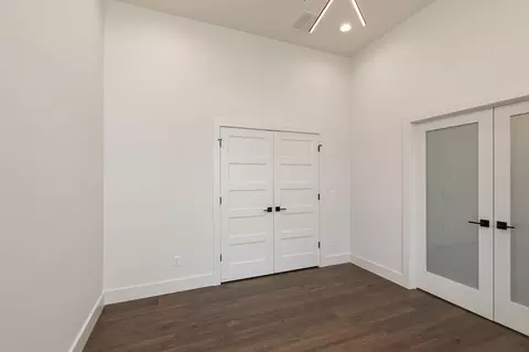 Bedroom - 1999 N Alysheba Ct, Springfield, MO 65802 photo 1 of 7