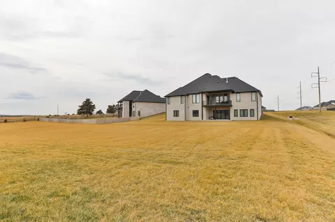 Exterior - 1999 N Alysheba Ct, Springfield, MO 65802 photo 6 of 6