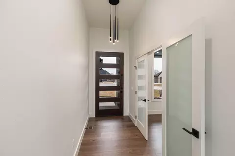 Entry Way - 1999 N Alysheba Ct, Springfield, MO 65802 photo 2 of 4