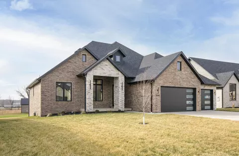 5546 E Cavalcade Ln, Springfield, MO 65802