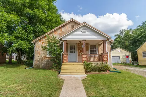 434 W Hayes St, Lebanon, MO 65536