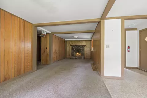 Living - 645 S Assisi Way, Republic, MO 65738 photo 12 of 15