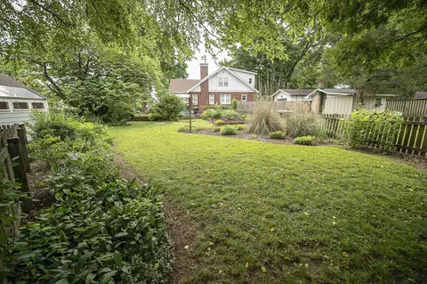 Exterior - 800 S Delaware Ave, Springfield, MO 65802 photo 7 of 10