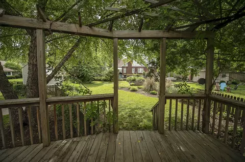 Exterior - 800 S Delaware Ave, Springfield, MO 65802 photo 5 of 10