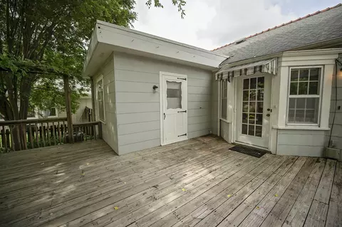 Exterior - 800 S Delaware Ave, Springfield, MO 65802 photo 4 of 10