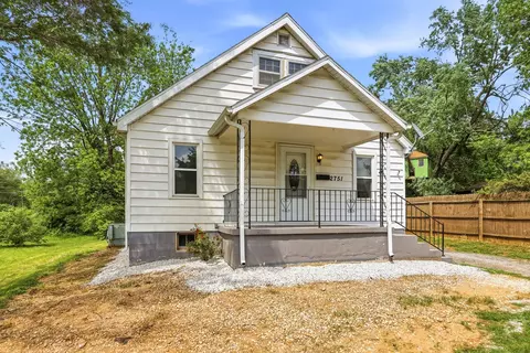 2751 W Walnut St, Springfield, MO 65802