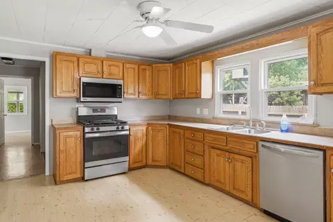 Kitchen - 2751 W Walnut St, Springfield, MO 65802 photo 1 of 3