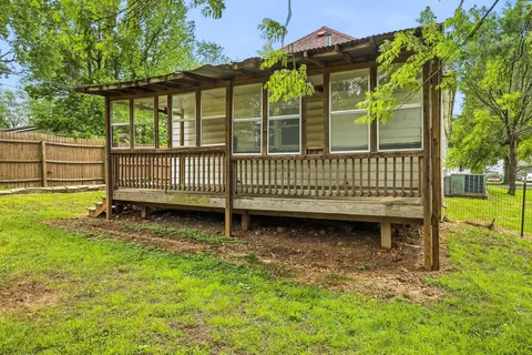 Exterior - 2751 W Walnut St, Springfield, MO 65802 photo 2 of 7