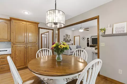 Dining - 4661 S Warren Ave, Springfield, MO 65810 photo 1 of 4