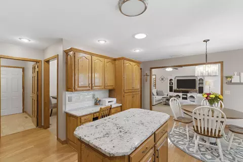 Kitchen - 4661 S Warren Ave, Springfield, MO 65810 photo 4 of 5