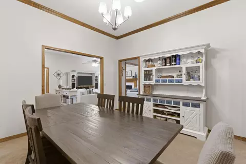 Dining - 4661 S Warren Ave, Springfield, MO 65810 photo 3 of 4
