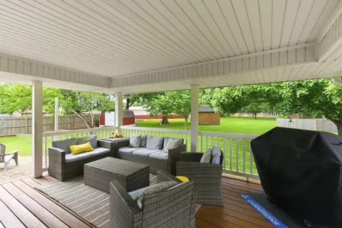Exterior - 4661 S Warren Ave, Springfield, MO 65810 photo 3 of 9