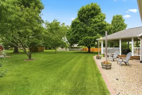 Exterior - 4661 S Warren Ave, Springfield, MO 65810 photo 5 of 9