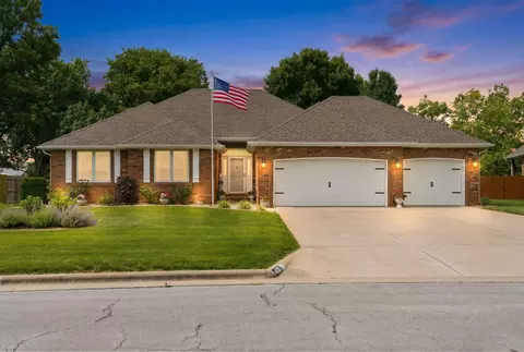 4661 S Warren Ave, Springfield, MO 65810