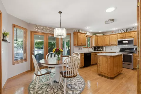 Kitchen - 4661 S Warren Ave, Springfield, MO 65810 photo 5 of 5