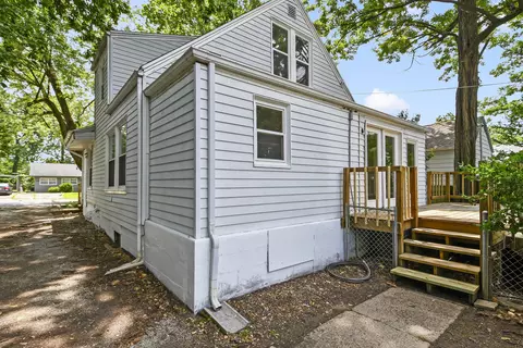 Exterior - 1451 E University St, Springfield, MO 65804 photo 9 of 12