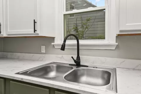 Kitchen - 1451 E University St, Springfield, MO 65804 photo 6 of 7