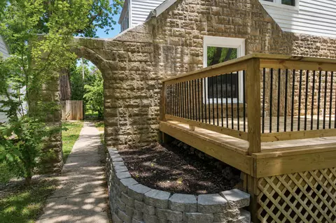 Exterior - 1451 E University St, Springfield, MO 65804 photo 2 of 12