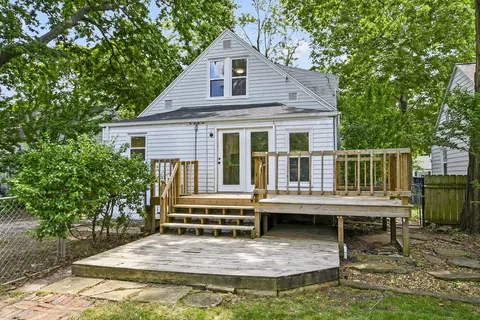 Exterior - 1451 E University St, Springfield, MO 65804 photo 4 of 12