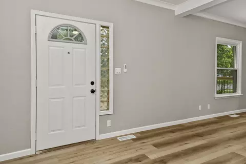 Entry Way - 1451 E University St, Springfield, MO 65804 photo 1 of 1