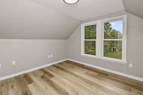 Bedroom - 1451 E University St, Springfield, MO 65804 photo 2 of 2