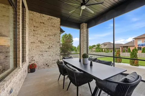 Exterior - 1523 N Meadowood Ave, Springfield, MO 65802 photo 4 of 7
