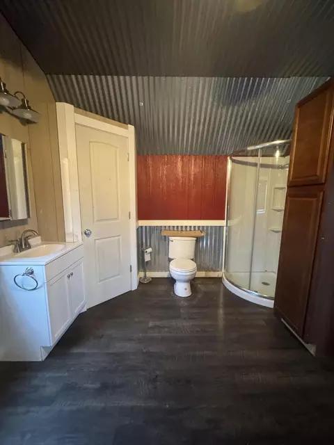 Bath - 19370 Urchin Dr, Stella, MO 64867 photo 1 of 1