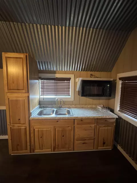 Kitchen - 19370 Urchin Dr, Stella, MO 64867 photo 2 of 2