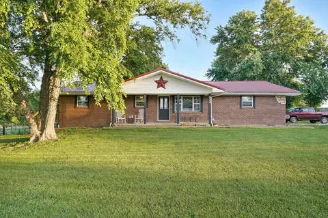 924 Plank School Rd, Marshfield, MO 65706