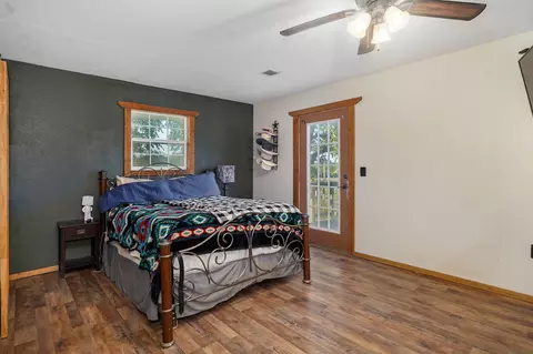 Bedroom - 924 Plank School Rd, Marshfield, MO 65706 photo 1 of 4