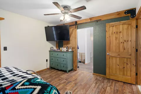 Bedroom - 924 Plank School Rd, Marshfield, MO 65706 photo 2 of 4