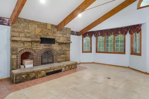 Living - 1908 Center Rd, Ozark, MO 65721 photo 4 of 5