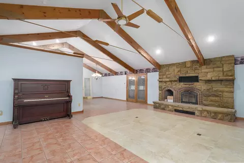 Living - 1908 Center Rd, Ozark, MO 65721 photo 2 of 5