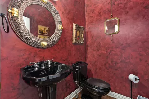 Bath - 4847 S Clay Ct, Springfield, MO 65810 photo 1 of 7