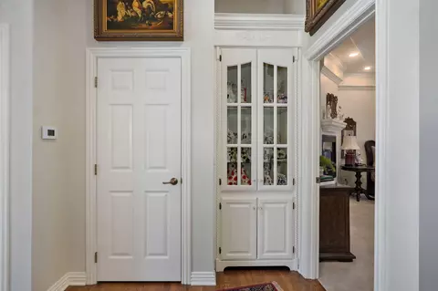 Entry Way - 4847 S Clay Ct, Springfield, MO 65810 photo 4 of 8