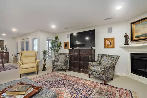 Living - 4847 S Clay Ct, Springfield, MO 65810 photo 8 of 9