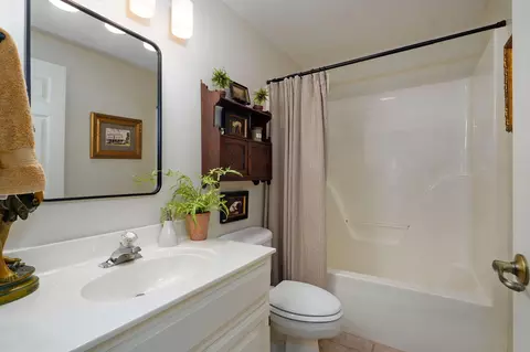 Bath - 4847 S Clay Ct, Springfield, MO 65810 photo 7 of 7