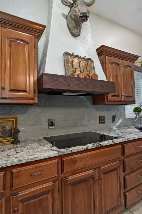 Kitchen - 4847 S Clay Ct, Springfield, MO 65810 photo 4 of 6