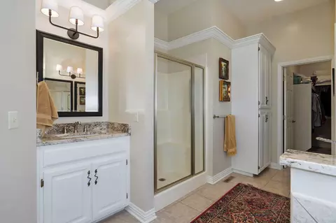 Bath - 4847 S Clay Ct, Springfield, MO 65810 photo 3 of 7