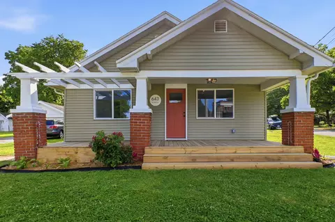 643 N Main Ave, Bolivar, MO 65613