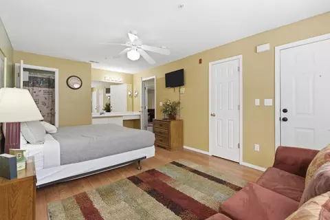 Bedroom - 120 Spring Creek Ct #1, Branson, MO 65616 photo 4 of 4