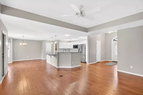 Living - 1002 E Nottingham Ln, Springfield, MO 65810 photo 1 of 4