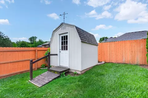 Exterior - 1002 E Nottingham Ln, Springfield, MO 65810 photo 10 of 23