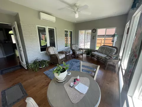 Exterior - 1002 E Nottingham Ln, Springfield, MO 65810 photo 6 of 23