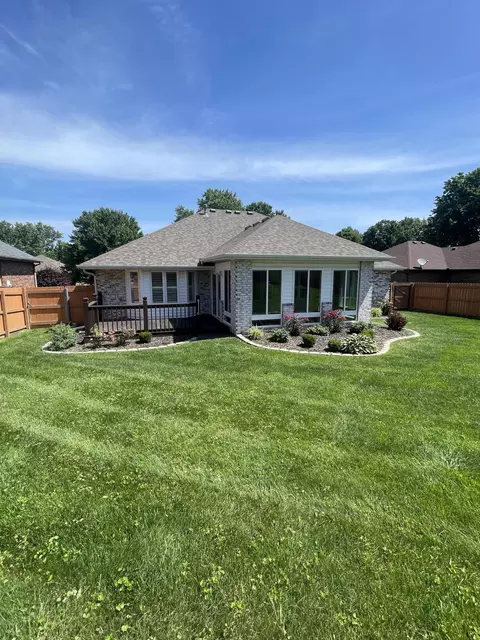 Exterior - 1002 E Nottingham Ln, Springfield, MO 65810 photo 14 of 23