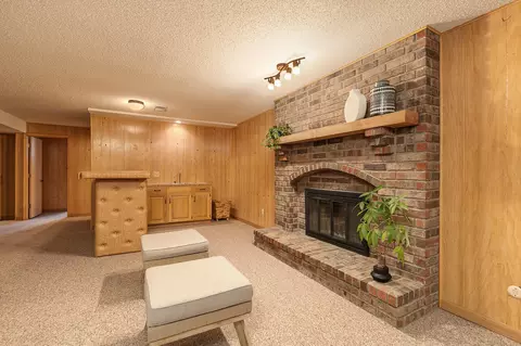 Living - 4845 S Ash Ave, Springfield, MO 65804 photo 3 of 4