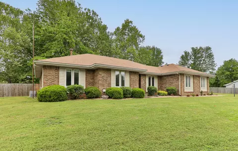 Exterior - 4845 S Ash Ave, Springfield, MO 65804 photo 9 of 10