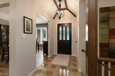 Entry Way - 4845 S Ash Ave, Springfield, MO 65804 photo 2 of 8