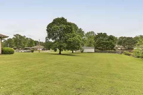 Exterior - 4845 S Ash Ave, Springfield, MO 65804 photo 4 of 10